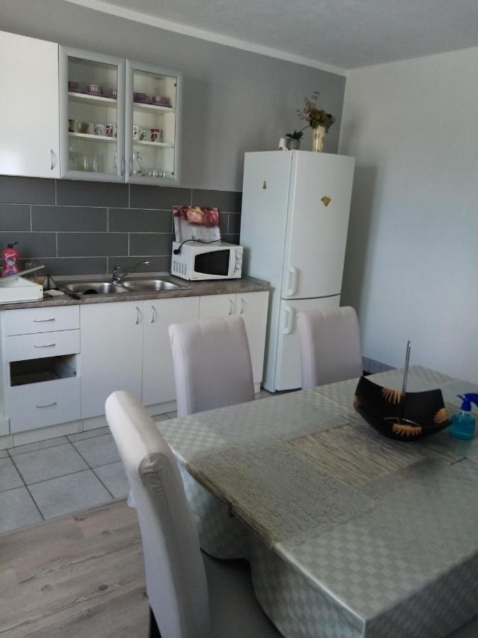 שיבניק Apartment Darinka מראה חיצוני תמונה
